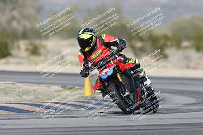 media/Jan-15-2026-Racers Edge (Thu) [[dfebeb70ab]]/3-B Group/Session 4 (Turn 5)/